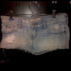 Hollister distressed booty shorts
